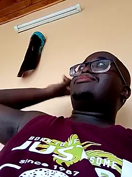 Jeanlaurent972 online show from November 16, 2025, 3:28 pm