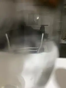 Snapshot of Julian_23312 chatting on February 17, 2026, 6:21 am Julian 23312 online show from February 17, 2026, 6:21 am