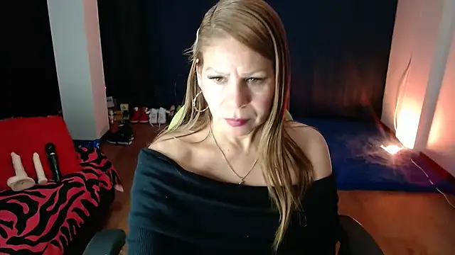 shirly vannicelli online show from October 4, 2025, 3:37 am