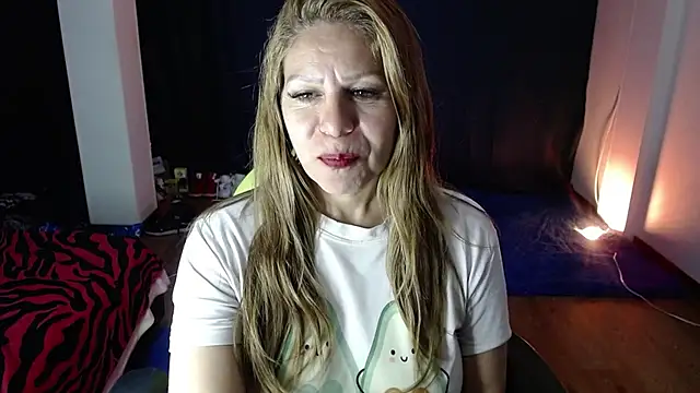 shirly vannicelli online show from October 14, 2025, 2:56 am