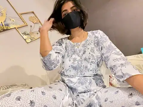 MaYaa  11 online show from March 18, 2025, 5:21 pm