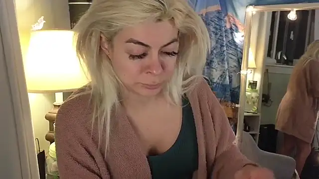 Snapshot of cunty_tranny_lydia chatting on March 12, 2025, 5:24 am cunty tranny lydia online show from March 12, 2025, 5:24 am