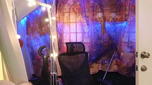 Snapshot of cunty_tranny_lydia chatting on October 9, 2025, 4:10 am cunty tranny lydia online show from October 9, 2025, 4:10 am