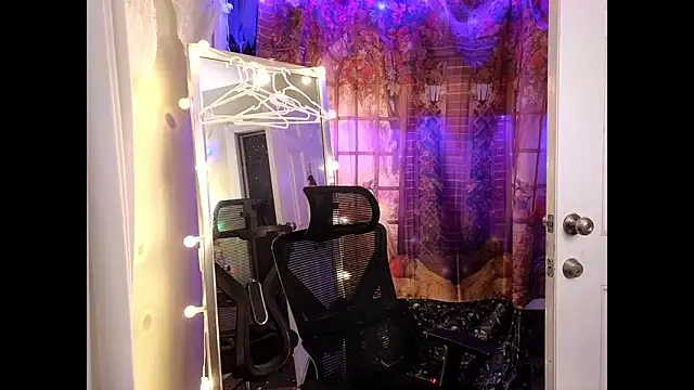 Snapshot of cunty_tranny_lydia chatting on October 28, 2025, 4:38 am cunty tranny lydia online show from October 28, 2025, 4:38 am