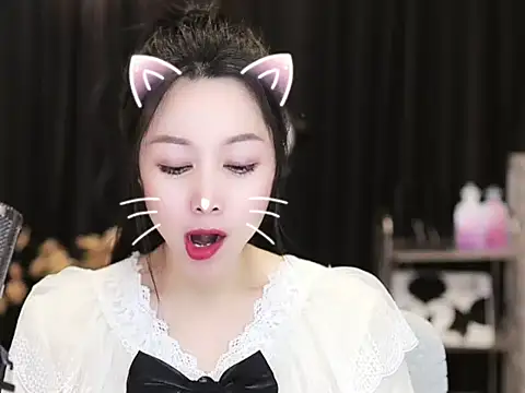 Nuyoah-77 online show from March 15, 2025, 4:43 pm