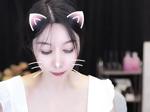 Nuyoah-77 online show from September 26, 2025, 4:00 pm