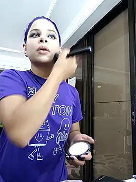 LadyAvalon online show from November 20, 2025, 7:13 pm