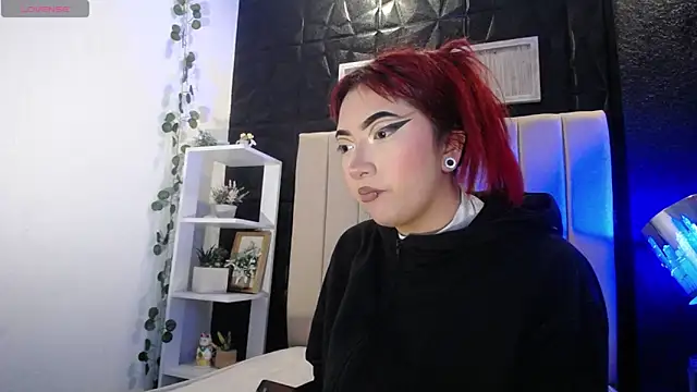 Snapshot of Mia_Rinn chatting on December 20, 2024, 1:43 pm Mia Rinn online show from December 20, 2024, 1:43 pm