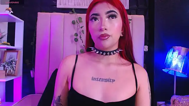 Snapshot of Mia_Rinn chatting on December 24, 2024, 1:39 pm Mia Rinn online show from December 24, 2024, 1:39 pm