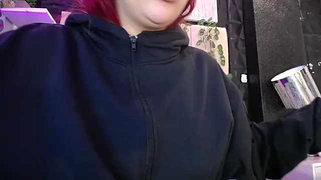 Snapshot of Mia_Rinn chatting on February 12, 2025, 12:55 pm Mia Rinn online show from February 12, 2025, 12:55 pm