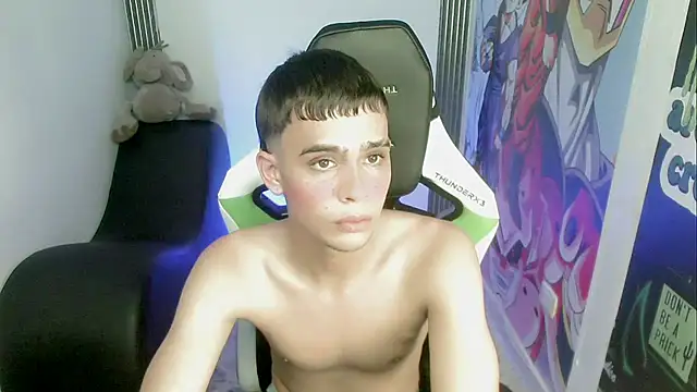 zacariasss  online show from December 3, 2024, 4:36 am