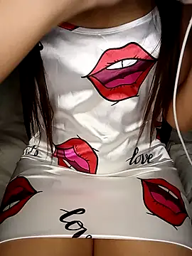 Snapshot of Patrona-fifi chatting on December 21, 2024, 10:51 pm Patrona-fifi online show from December 21, 2024, 10:51 pm