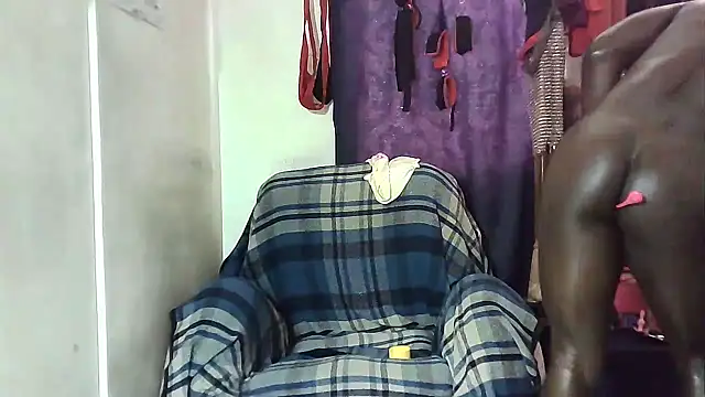 yezz3011 online show from February 22, 2026, 6:50 pm