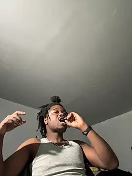 Snapshot of SluttyLyfe4L chatting on March 4, 2026, 12:49 am SluttyLyfe4L online show from March 4, 2026, 12:49 am