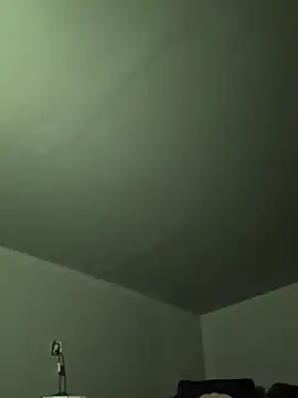 Snapshot of SluttyLyfe4L chatting on March 5, 2026, 1:23 am SluttyLyfe4L online show from March 5, 2026, 1:23 am