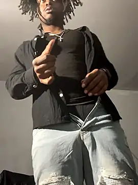 Snapshot of SluttyLyfe4L chatting on March 16, 2026, 6:45 pm SluttyLyfe4L online show from March 16, 2026, 6:45 pm