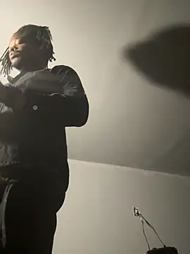 Snapshot of SluttyLyfe4L chatting on March 25, 2026, 12:00 pm SluttyLyfe4L online show from March 25, 2026, 12:00 pm