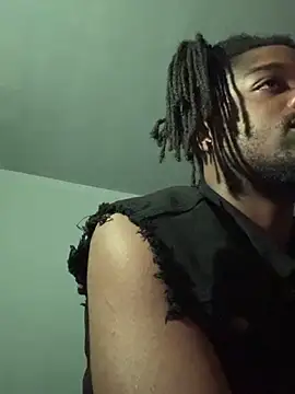 Snapshot of SluttyLyfe4L chatting on March 26, 2026, 12:11 pm SluttyLyfe4L online show from March 26, 2026, 12:11 pm