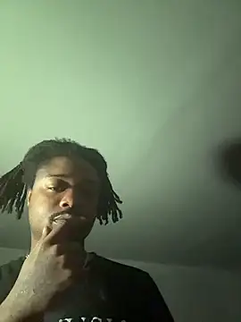 Snapshot of SluttyLyfe4L chatting on April 4, 2026, 8:01 am SluttyLyfe4L online show from April 4, 2026, 8:01 am