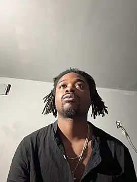 Snapshot of SluttyLyfe4L chatting on April 7, 2026, 1:33 pm SluttyLyfe4L online show from April 7, 2026, 1:33 pm