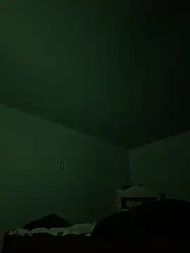 Snapshot of SluttyLyfe4L chatting on April 12, 2026, 11:37 am SluttyLyfe4L online show from April 12, 2026, 11:37 am