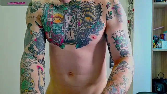 Snapshot of white_King9999 chatting on February 19, 2026, 12:34 pm white King9999 online show from February 19, 2026, 12:34 pm