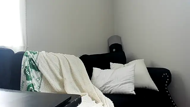 Snapshot of MistressKatie13xxx chatting on December 15, 2024, 4:37 pm MistressKatie13xxx online show from December 15, 2024, 4:37 pm