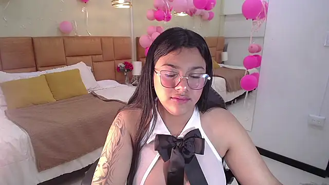 Snapshot of _Dulcinea_1 chatting on February 8, 2025, 9:35 am Dulcinea 1 online show from February 8, 2025, 9:35 am