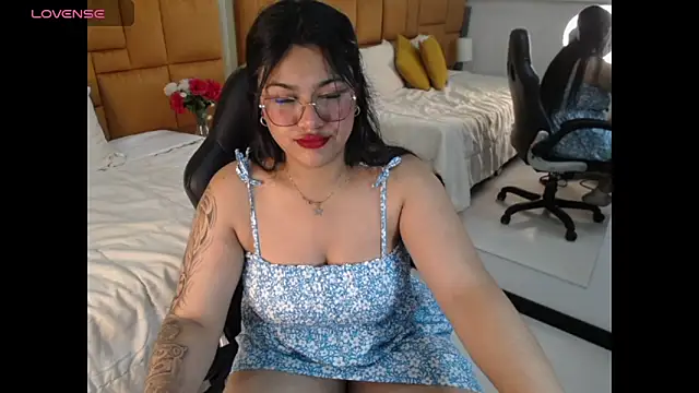 Snapshot of _Dulcinea_1 chatting on February 13, 2025, 11:17 am Dulcinea 1 online show from February 13, 2025, 11:17 am