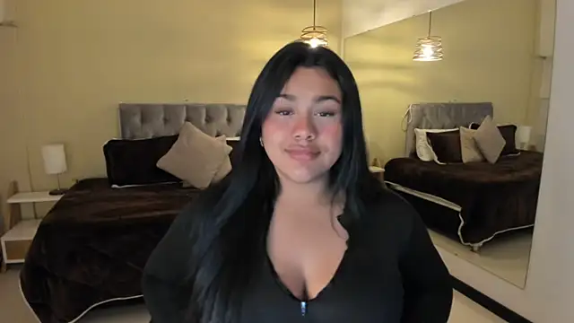 Snapshot of _Dulcinea_1 chatting on October 8, 2025, 3:15 am Dulcinea 1 online show from October 8, 2025, 3:15 am