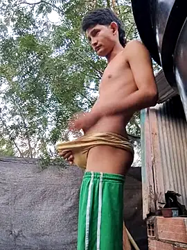 Snapshot of Valentinacuc chatting on February 18, 2026, 11:39 am Valentinacuc online show from February 18, 2026, 11:39 am