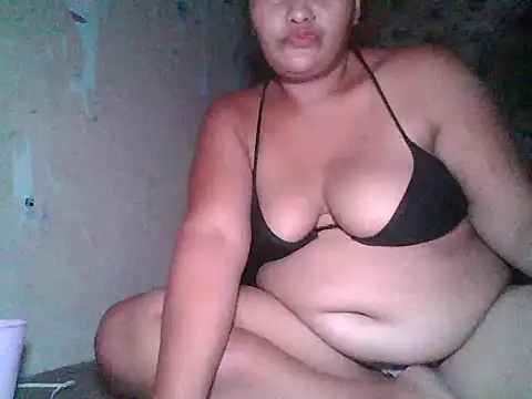Sweetchuby1995 online show from June 20, 2026, 4:26 am