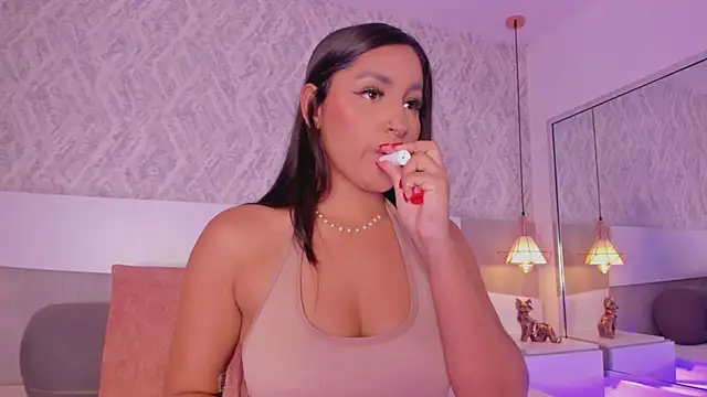 AishaPeyton online show from November 17, 2025, 2:45 pm