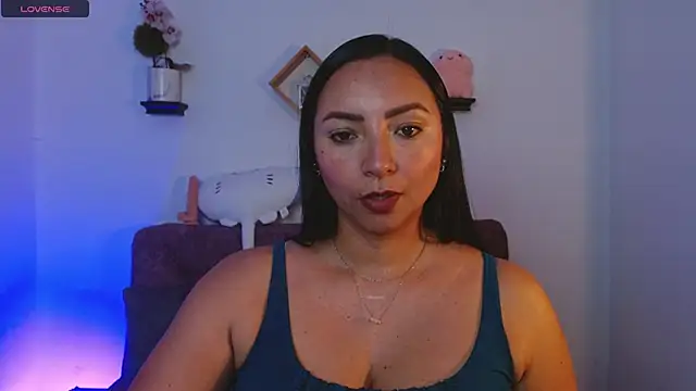 Emmi Cam online show from September 10, 2025, 2:11 am