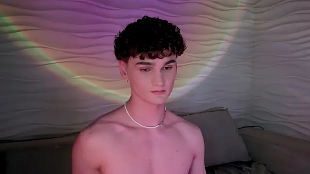 adam 21cm   online show from February 13, 2025, 7:52 pm