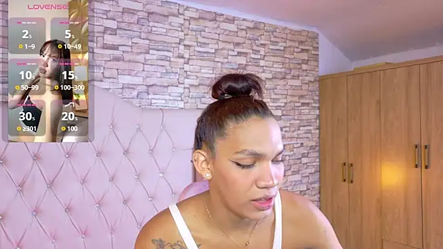 Sara-Smith- online show from April 16, 2026, 12:28 pm