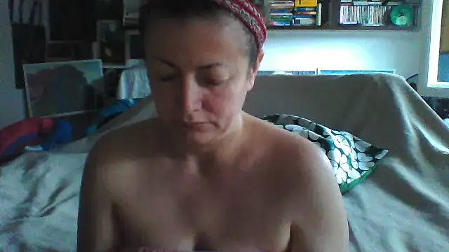 Snapshot of MariaAnaSunshine chatting on September 12, 2025, 6:46 am MariaAnaSunshine online show from September 12, 2025, 6:46 am