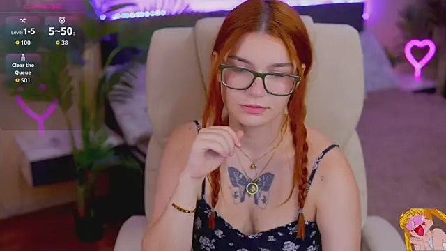 RedShinee online show from September 17, 2025, 6:04 am