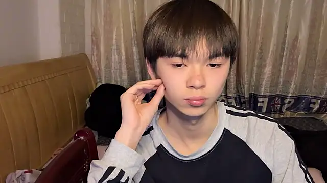 Snapshot of xiaottt1918 chatting on January 11, 2025, 12:40 pm xiaottt1918 online show from January 11, 2025, 12:40 pm