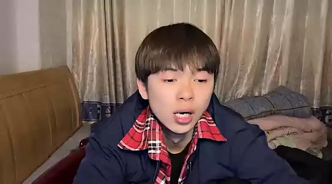 Snapshot of xiaottt1918 chatting on January 12, 2025, 1:27 pm xiaottt1918 online show from January 12, 2025, 1:27 pm