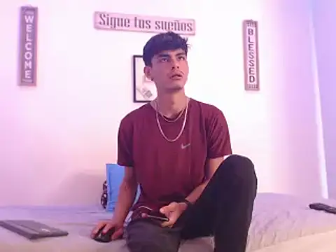 harrytomson 1 online show from December 26, 2024, 9:26 pm