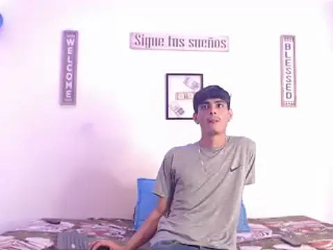 harrytomson 1 online show from January 15, 2025, 4:57 am