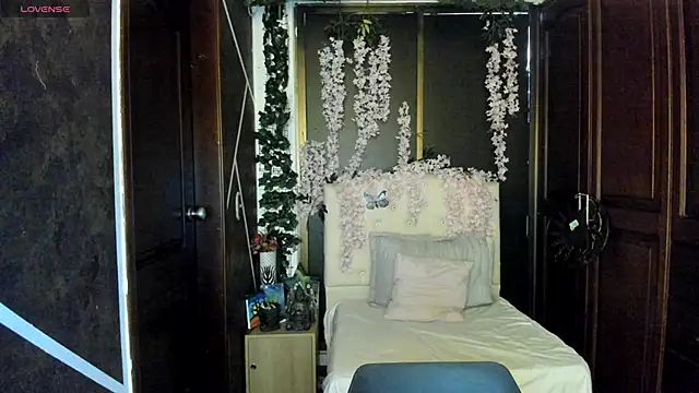 SexyNaf online show from September 10, 2025, 7:25 pm