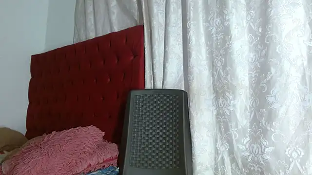 cristinamontiel online show from October 25, 2025, 2:24 pm