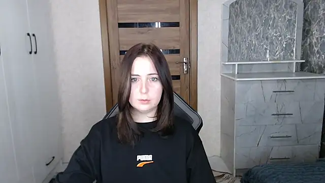 Kristy-Max online show from November 1, 2025, 10:45 pm