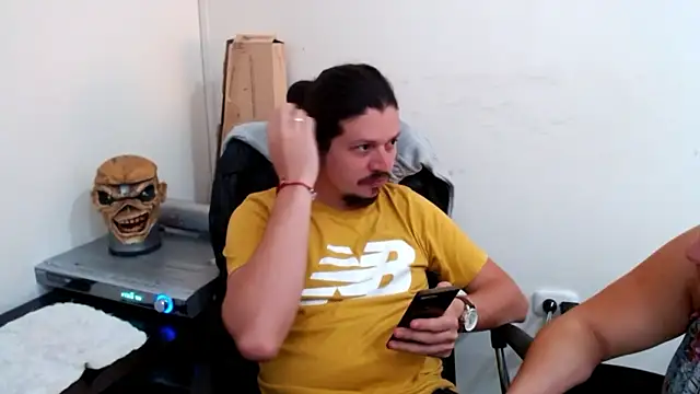 webothtwo online show from December 7, 2024, 4:03 pm