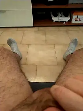 Snapshot of user_662 chatting on March 1, 2025, 10:55 am user 662 online show from March 1, 2025, 10:55 am