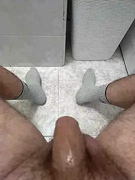 Snapshot of user_662 chatting on March 19, 2025, 5:39 pm user 662 online show from March 19, 2025, 5:39 pm