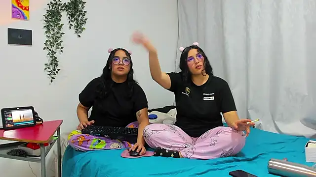 maddie-and-chelsea- online show from March 22, 2026, 9:45 am