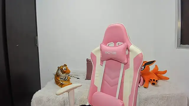 saori 9b online show from January 23, 2025, 9:50 pm